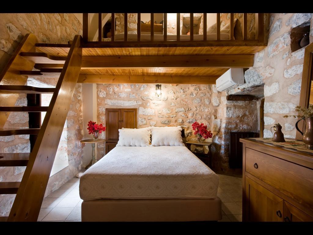 Arapakis Historic Castle Aparthotel Pyrgos Dirou Room photo