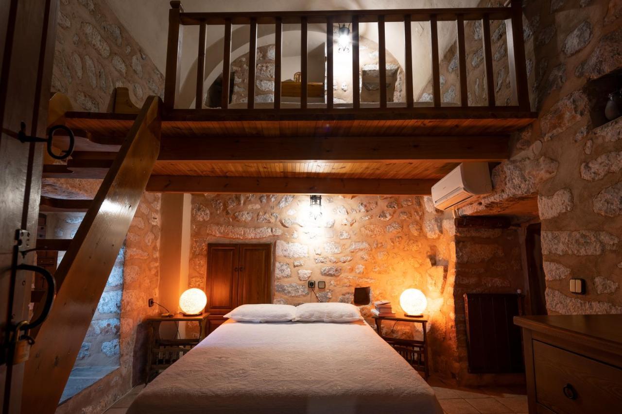 Arapakis Historic Castle Aparthotel Pyrgos Dirou Exterior photo