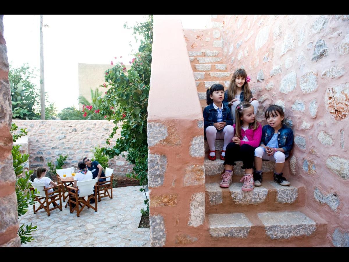 Arapakis Historic Castle Aparthotel Pyrgos Dirou Room photo